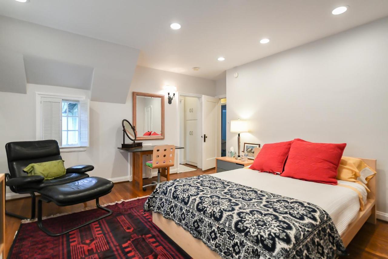 Beautiful Airy Architect-designed And Brand New Private Luxe Bathroom Séjour chez l'habitant *