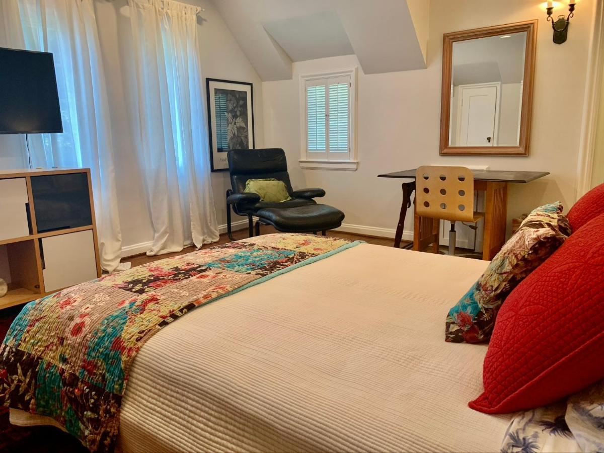 Séjour chez l'habitant Beautiful Airy Architect-designed And Brand New Private Luxe Bathroom